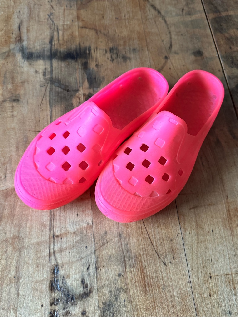 Vans Women's Slip-On Clog in Neon Pink